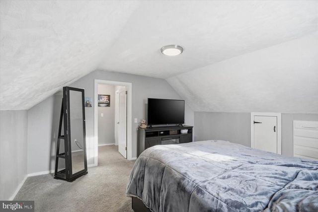 141 E HUMMELSTOWN ST, Elizabethtown, PA 17022