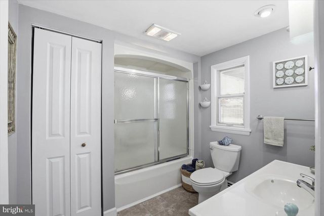 141 E HUMMELSTOWN ST, Elizabethtown, PA 17022