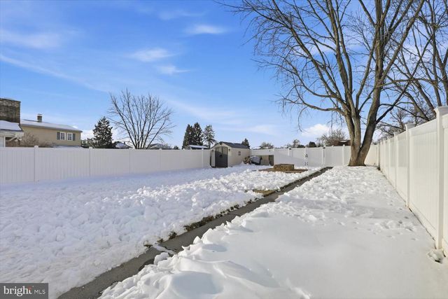 141 E HUMMELSTOWN ST, Elizabethtown, PA 17022