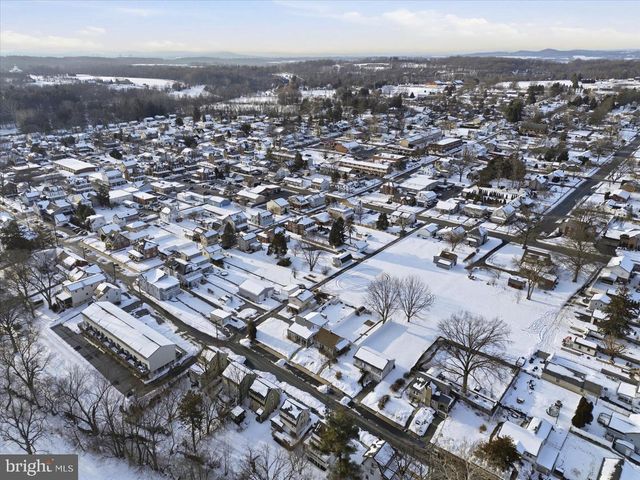 141 E HUMMELSTOWN ST, Elizabethtown, PA 17022