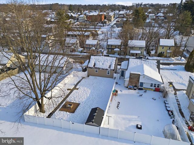 141 E HUMMELSTOWN ST, Elizabethtown, PA 17022