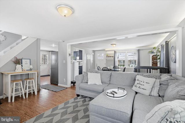 141 E HUMMELSTOWN ST, Elizabethtown, PA 17022