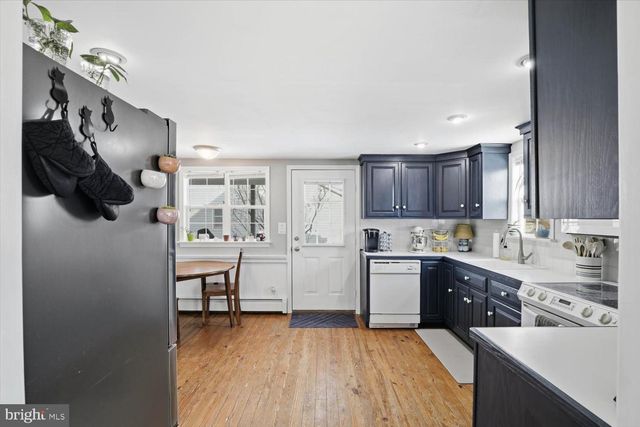 141 E HUMMELSTOWN ST, Elizabethtown, PA 17022