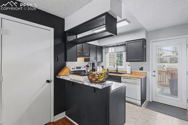 3319 Queen Anne Way, Colorado Springs, CO 80917