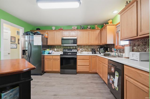 7505 Black Road, New Haven, IN 46774