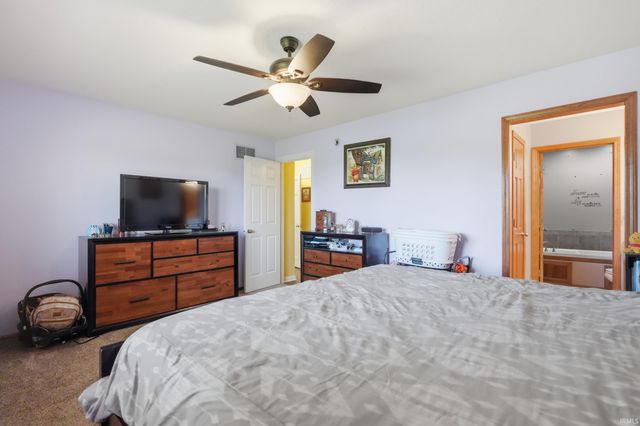 7505 Black Road, New Haven, IN 46774