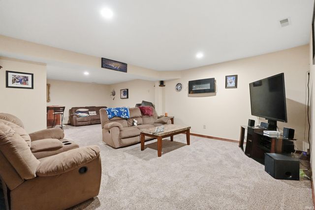 7505 Black Road, New Haven, IN 46774