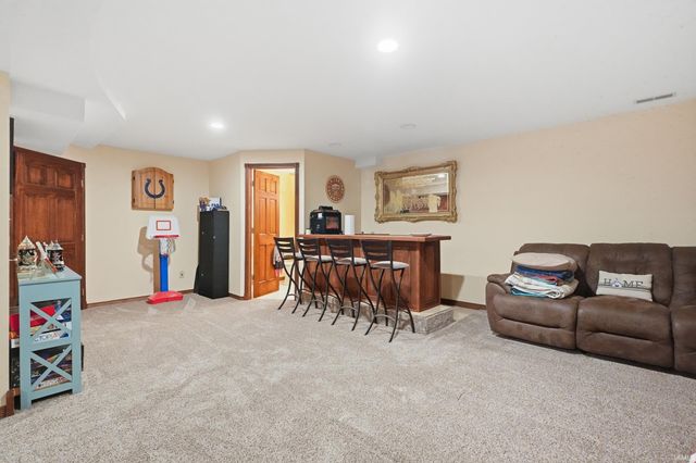 7505 Black Road, New Haven, IN 46774