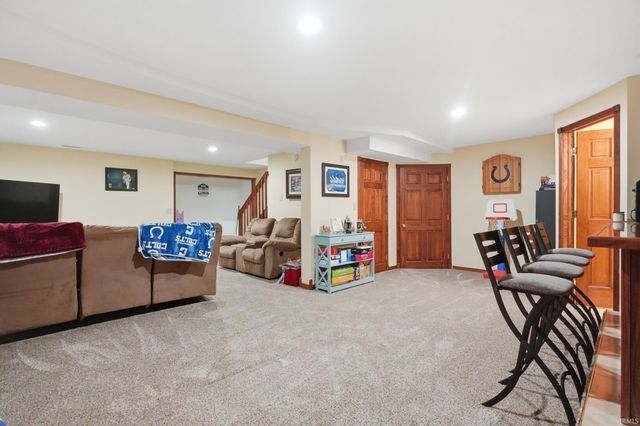 7505 Black Road, New Haven, IN 46774