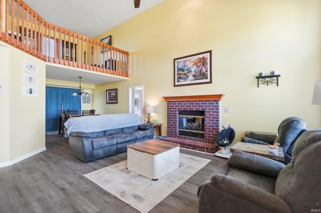 7505 Black Road, New Haven, IN 46774