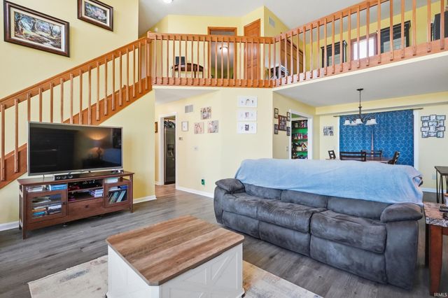 7505 Black Road, New Haven, IN 46774