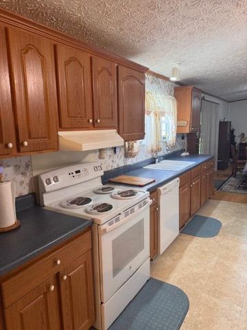1444 Scott Lake Road, Summerton, SC 29148