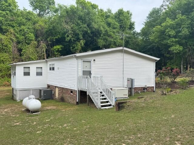 1444 Scott Lake Road, Summerton, SC 29148