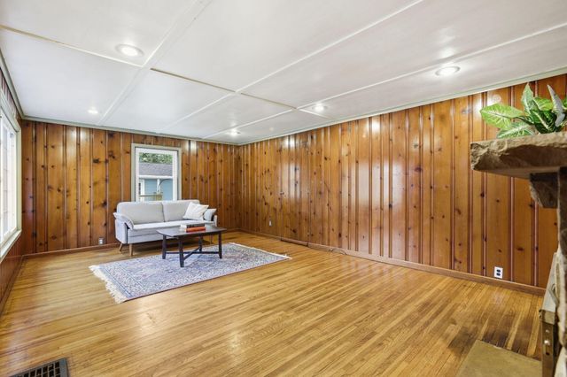 2081 Radnor Avenue, Columbus, OH 43224