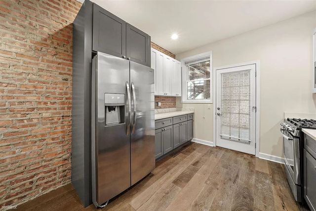2757 W Logan Boulevard 1, Chicago, IL 60647