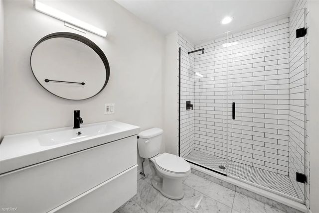 2757 W Logan Boulevard 1, Chicago, IL 60647