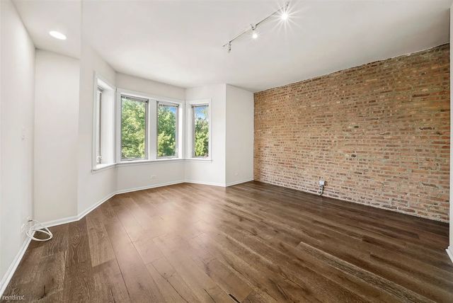 2757 W Logan Boulevard 1, Chicago, IL 60647