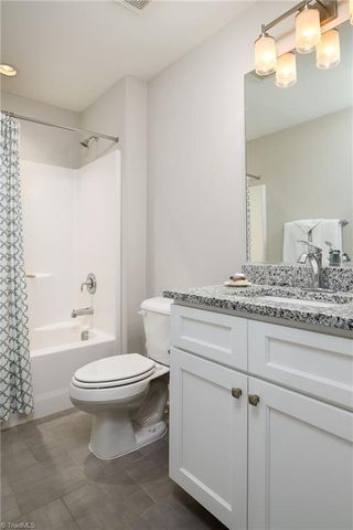 164 Quail Run Drive, Clemmons, NC 27012