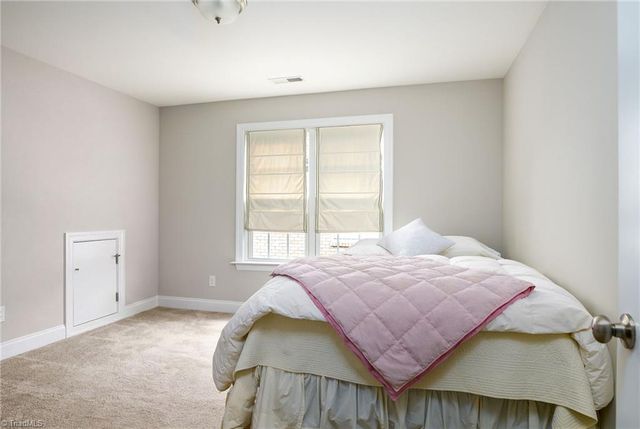 164 Quail Run Drive, Clemmons, NC 27012