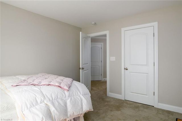 164 Quail Run Drive, Clemmons, NC 27012