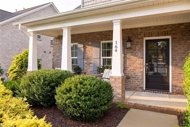 164 Quail Run Drive, Clemmons, NC 27012