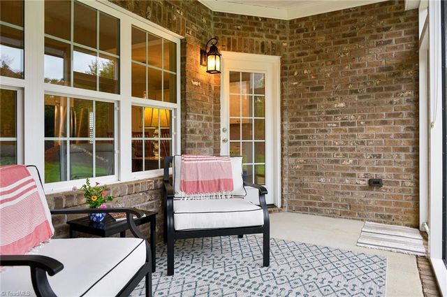 164 Quail Run Drive, Clemmons, NC 27012