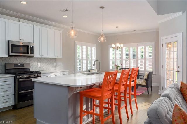 164 Quail Run Drive, Clemmons, NC 27012