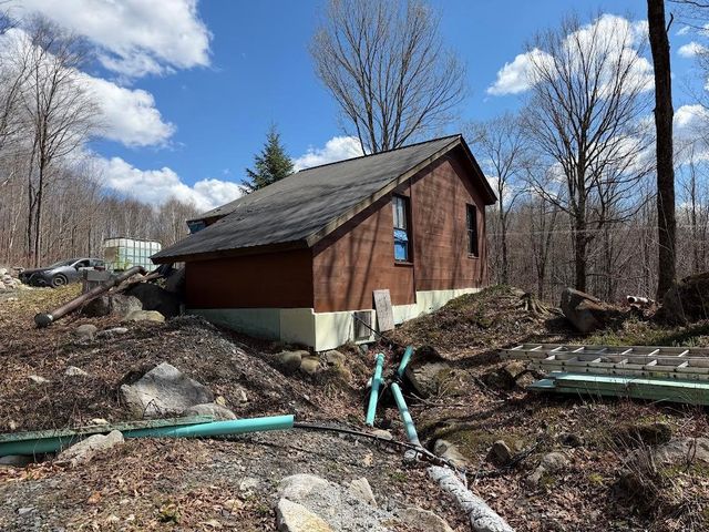 493 Wheeler Mountain Road, Barton, VT 05822