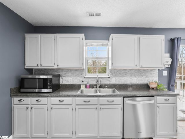 131 Wild Berry Court, Boiling Springs, SC 29316