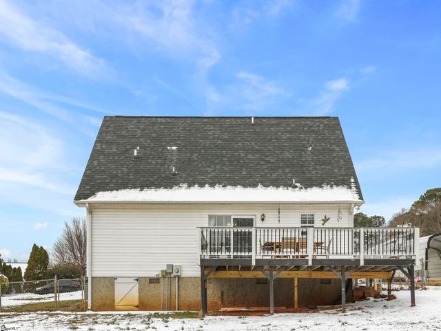 131 Wild Berry Court, Boiling Springs, SC 29316