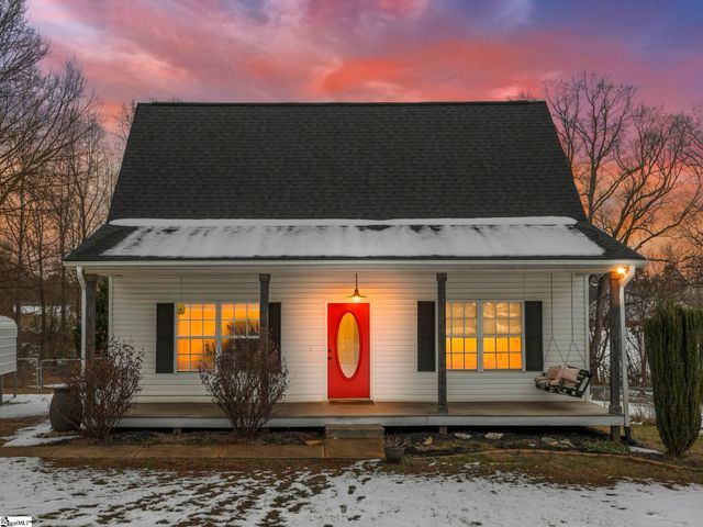 131 Wild Berry Court, Boiling Springs, SC 29316