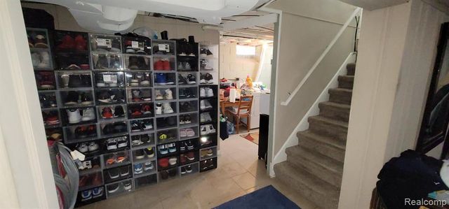14301 Manhattan Street, Oak Park, MI 48237