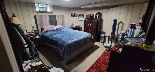 14301 Manhattan Street, Oak Park, MI 48237