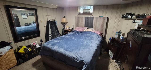 14301 Manhattan Street, Oak Park, MI 48237