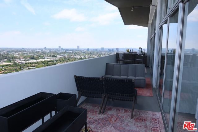 1155 N La Cienega Boulevard 6, West Hollywood, CA 90069