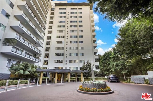 1155 N La Cienega Boulevard 6, West Hollywood, CA 90069