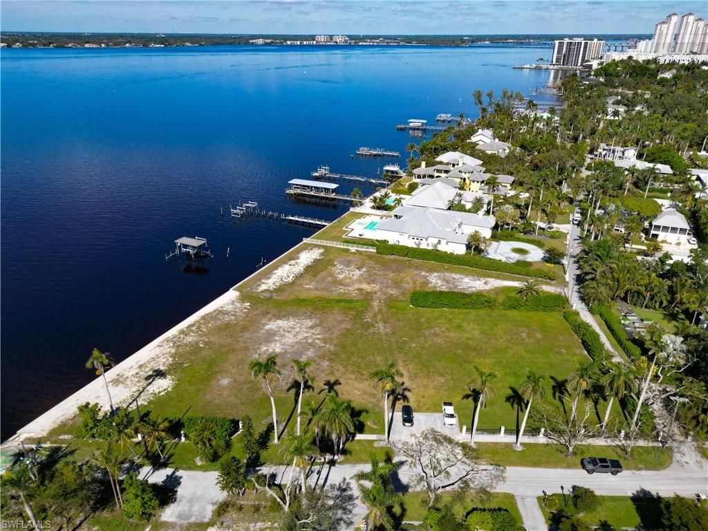 1301 Poinciana AVE, FORT MYERS, FL 33901 — photo 4