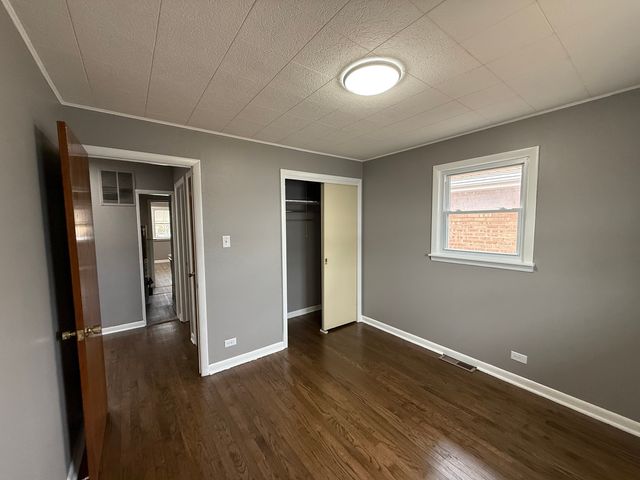 7616 S Lorel Avenue, Burbank, IL 60459