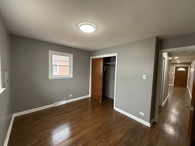 7616 S Lorel Avenue, Burbank, IL 60459