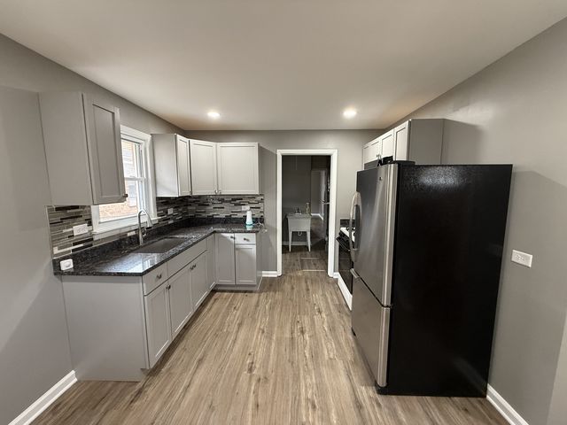 7616 S Lorel Avenue, Burbank, IL 60459