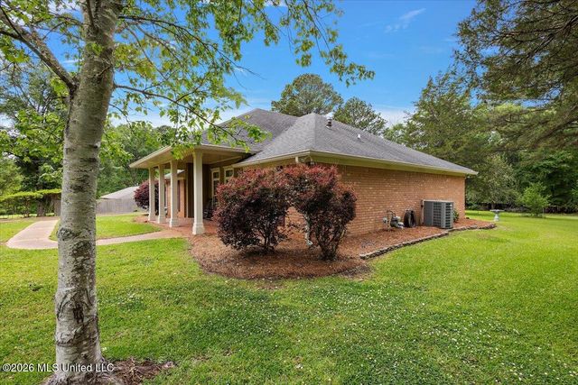 19 Deerfield Drive, Madison, MS 39110