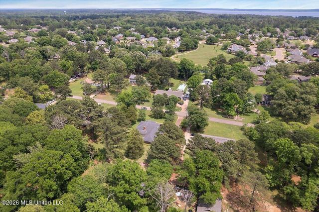 19 Deerfield Drive, Madison, MS 39110