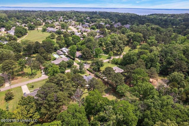 19 Deerfield Drive, Madison, MS 39110