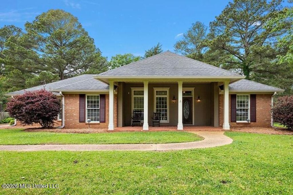 19 Deerfield Drive, Madison, MS 39110
