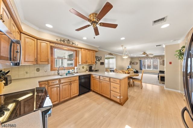 2 Mettle Ln, Roxbury Twp., NJ 07885