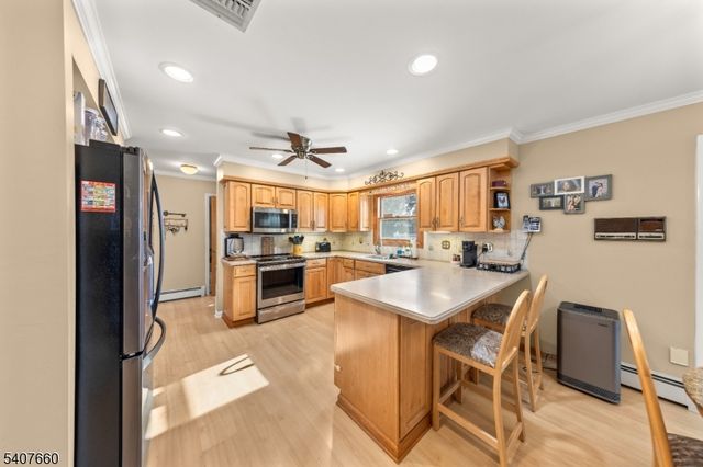 2 Mettle Ln, Roxbury Twp., NJ 07885