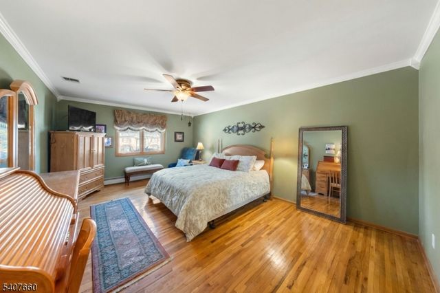 2 Mettle Ln, Roxbury Twp., NJ 07885