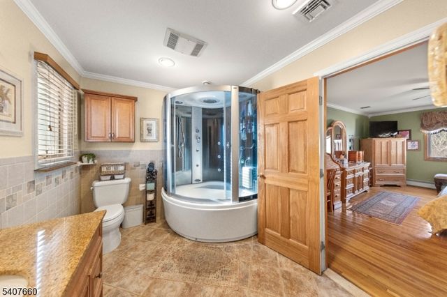 2 Mettle Ln, Roxbury Twp., NJ 07885