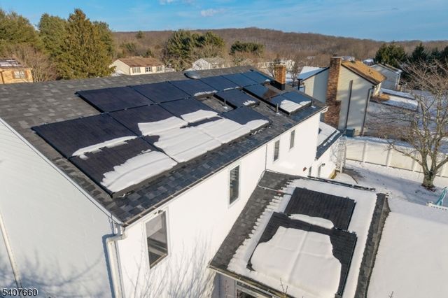 2 Mettle Ln, Roxbury Twp., NJ 07885