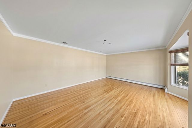 2 Mettle Ln, Roxbury Twp., NJ 07885